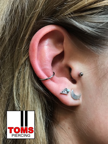 Conchpiercing17.jpg