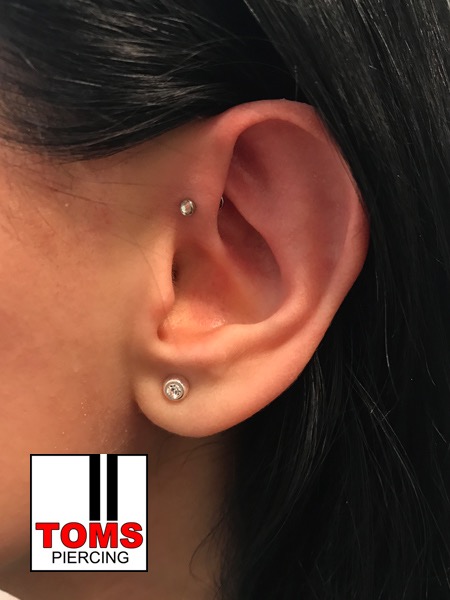 Forwardhelixpiercing13.jpg